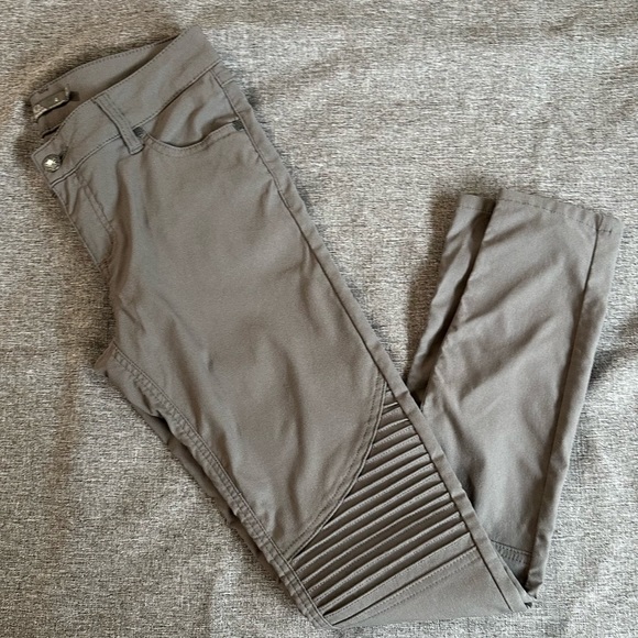 PRANA Grey Moto Pants EUC - Picture 2 of 15